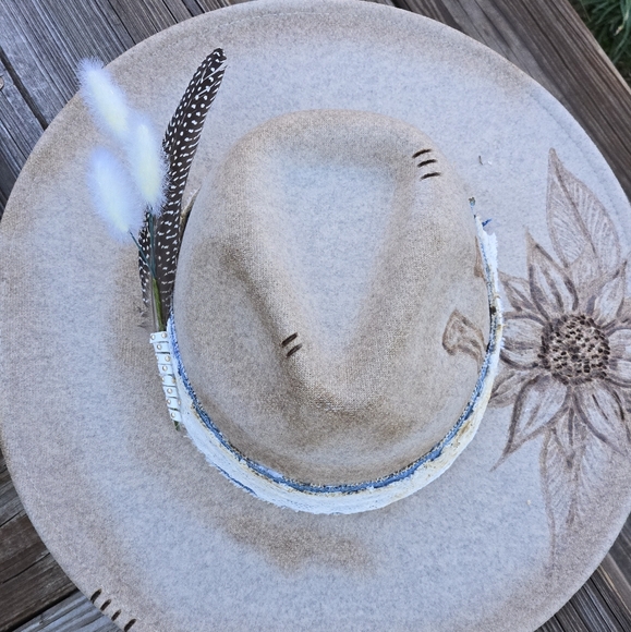 Lainey Wilson style custom burned hat in one size fits most - Picture 2 of 3